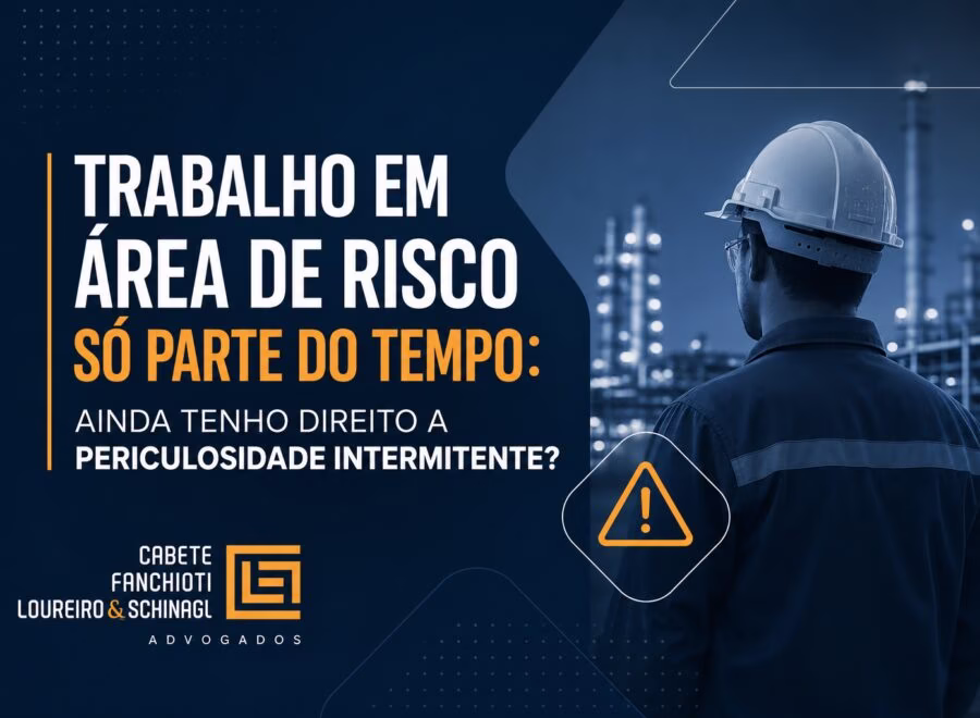 Ilustração moderna mostrando profissional em ambiente de trabalho parcialmente arriscado com cores azul escuro e branco, representando periculosidade intermitente
